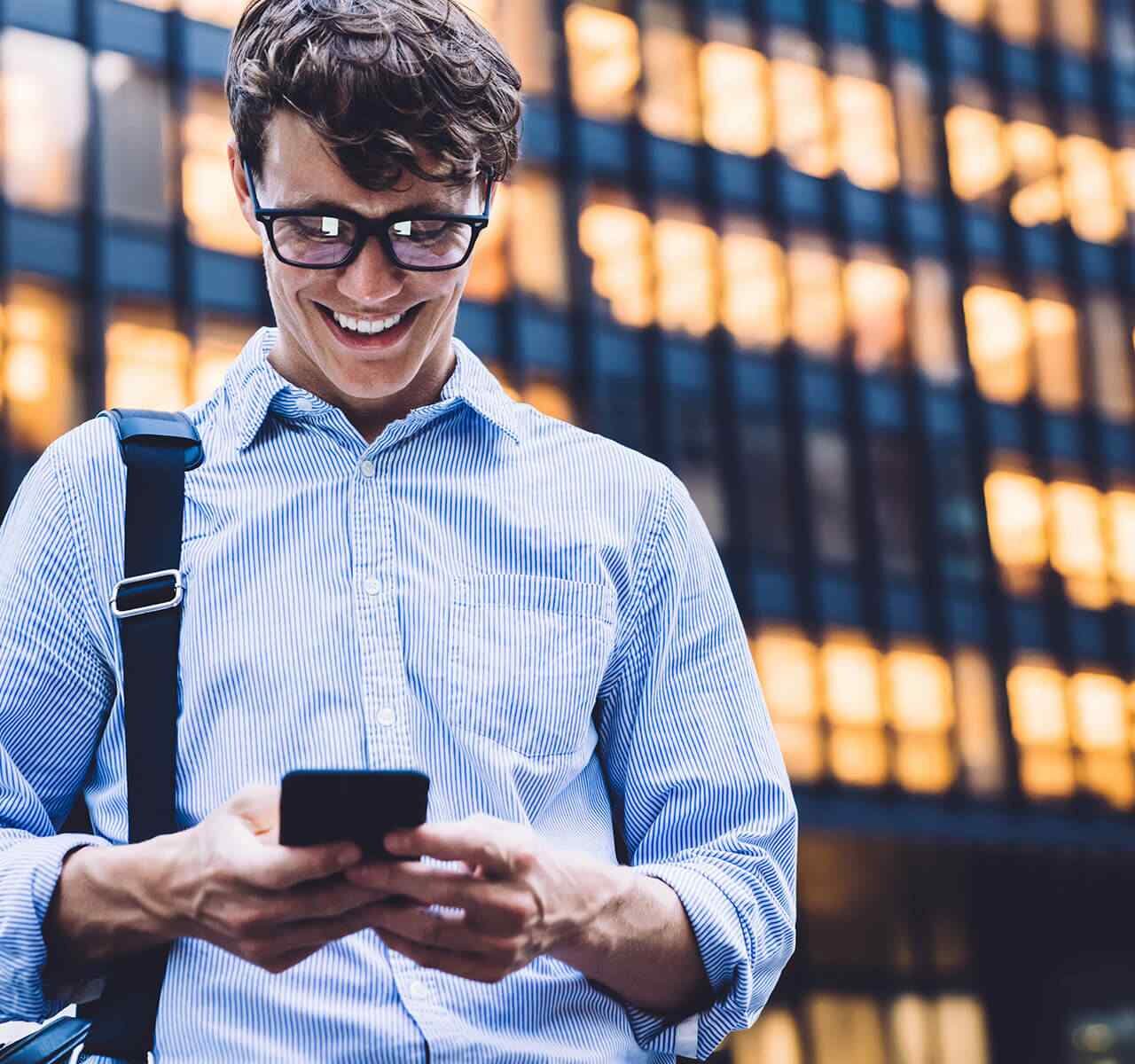 https://remotedesksolutions.com/wp-content/uploads/2020/08/service_03-1280x1200.jpg